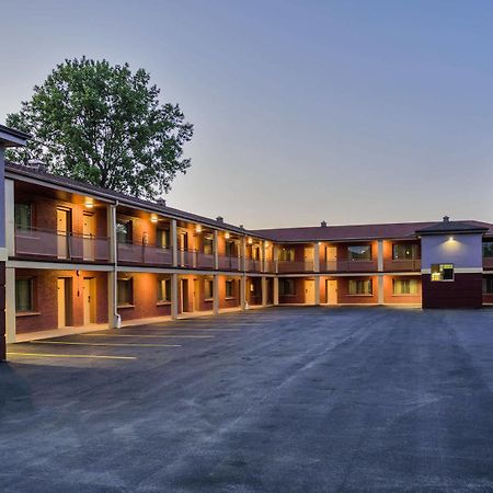 Aarya Hotel By Niagara Fashion Outlets Ніагара-Фоллс Екстер'єр фото